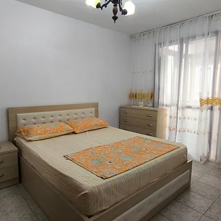아파트 2br 1ba 65m2 In Telo Ndini Street 티라나